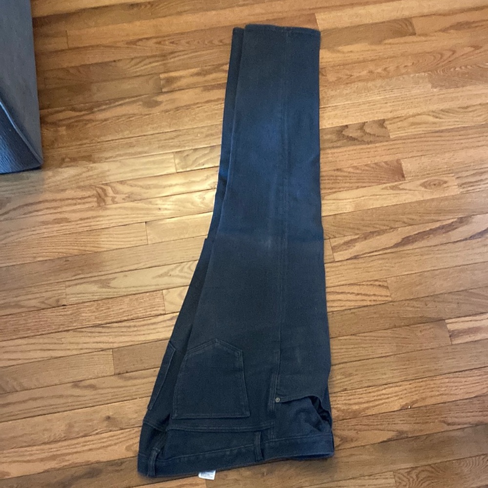 BANANA REPUBLIC TRAVELER SLIM FIT JEAN